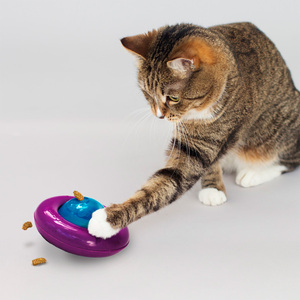Kong Gyro Infused Juguete Giroscopio Dispensador de Premios para Gato, 1 Pieza