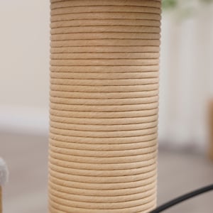Petpals Poste Rascador de 1 Nivel con Cepillo y Juguetes Colgantes para Gato, 1 Pieza